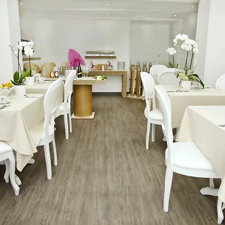 Relais Oda ve Kahvaltı 3*