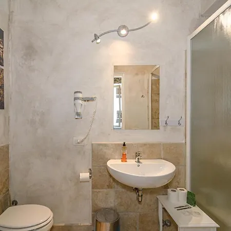 Relais Bed and Breakfast Λούκα
